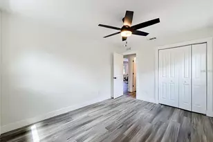 2335 Murilla Way S, Saint Petersburg, FL 33712 - Photo 24