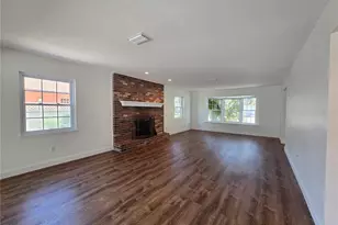 300 Cypress Creek Cir, Oldsmar, FL 34677 - Photo 8