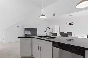 3702 Wiggins Leaf St, Tampa, FL 33619 - Photo 6