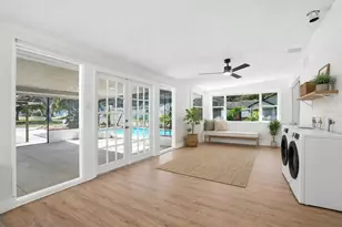 695 41st St N, Saint Petersburg, FL 33713 - Photo 16
