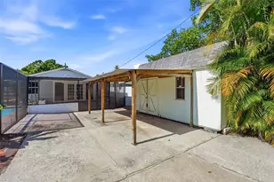 695 41st St N, Saint Petersburg, FL 33713 - Photo 22
