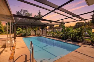 695 41st St N, Saint Petersburg, FL 33713 - Photo 2