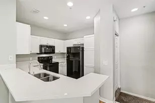 2586 Grand Central Pkwy, Orlando, FL 32839 - Photo 8
