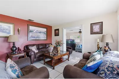 4914 Holiday Drive, Tampa, FL 33615 - Photo 8