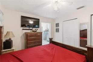 4914 Holiday Dr, Tampa, FL 33615 - Photo 20
