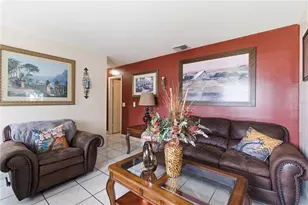 4914 Holiday Dr, Tampa, FL 33615 - Photo 10