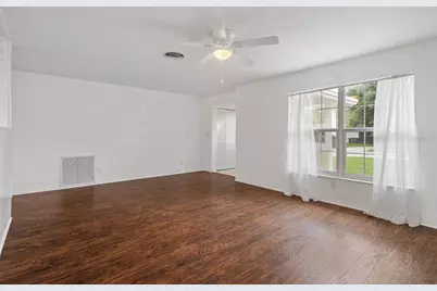 2037 67th Avenue S, Saint Petersburg, FL 33712 - Photo 6