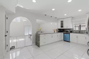 6611 N Hale Ave, Tampa, FL 33614 - Photo 12
