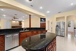 921 Point Seaside Dr, Crystal Beach, FL 34681 - Photo 40