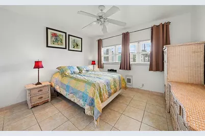 7050 Sunset Way #11, Saint Pete Beach, FL 33706 - Photo 4