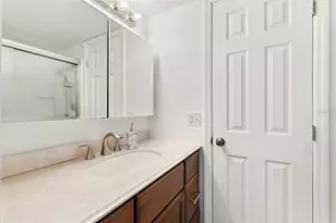 3808 N Oak Dr, Tampa, FL 33611 - Photo 18