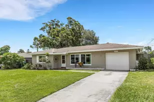 1615 Pinewood Dr, Clearwater, FL 33756 - Photo 2