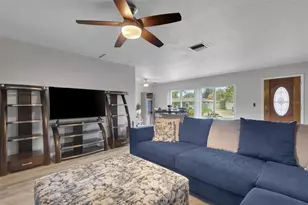 1615 Pinewood Dr, Clearwater, FL 33756 - Photo 8