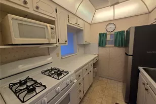 5967 Terrace Park Dr N, Saint Petersburg, FL 33709 - Photo 14