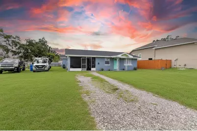 304 4th Avenue NW, Ruskin, FL 33570 - Photo 2