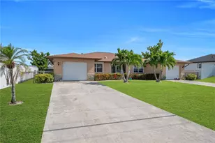 836 SW Trafalgar Parkway, Cape Coral, FL 33991 - Photo 28