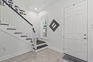 480 Gilman Pl N, Saint Petersburg, FL 33716 - Photo 4