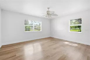 6121 Whiteway Dr, Tampa, FL 33617 - Photo 12