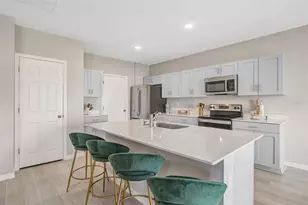7571 Freesia Trce, Wesley Chapel, FL 33545 - Photo 4