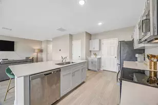 7571 Freesia Trce, Wesley Chapel, FL 33545 - Photo 8