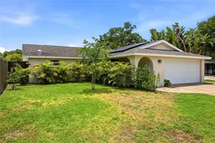 11994 107th Ct, Largo, FL 33778 - Photo 1