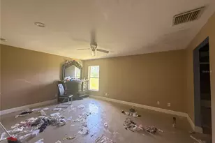 954 Marilyn Ave S, Lehigh Acres, FL 33974 - Photo 10