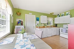 100 Avery Ave, Crystal Beach, FL 34681 - Photo 10