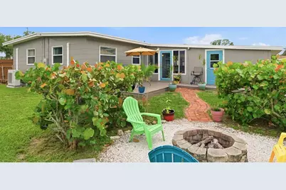 100 Avery Avenue, Crystal Beach, FL 34681 - Photo 2