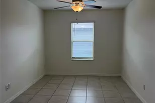 31823 Sun Kettle Loop, Wesley Chapel, FL 33545 - Photo 6