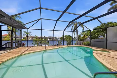831 Chipaway Drive, Apollo Beach, FL 33572 - Photo 2