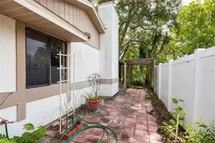 627 Timber Bay Cir W, Oldsmar, FL 34677 - Photo 36