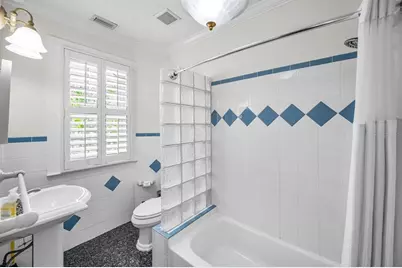 732 and 732 1/2 NE Oak Street, Saint Petersburg, FL 33701 - Photo 40