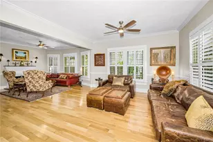 732 NE Oak St, Saint Petersburg, FL 33701 - Photo 12