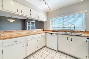 9209 Seminole Blvd, Seminole, FL 33772 - Photo 18