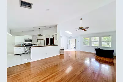1654 SE Fallon Drive, Port Saint Lucie, FL 34983 - Photo 8