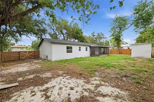 705 E 126th Ave, Tampa, FL 33612 - Photo 28