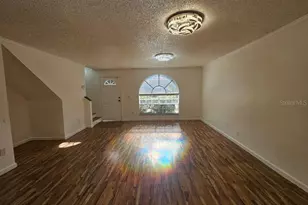 601 Bainbridge Dr, Brandon, FL 33511 - Photo 8
