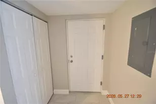 877 114th Ave N, Saint Petersburg, FL 33716 - Photo 8