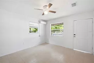 6209 N 43rd St, Tampa, FL 33610 - Photo 8