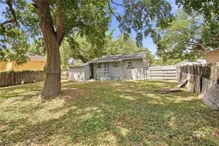 6209 N 43rd St, Tampa, FL 33610 - Photo 18