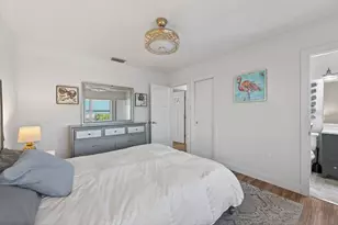14728 Bay Dr, Largo, FL 33774 - Photo 26