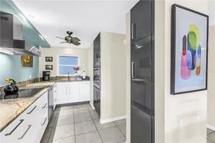 1100 N Shore Dr NE, Saint Petersburg, FL 33701 - Photo 20
