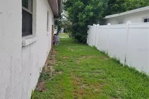 1835 Maryland Ave NE, Saint Petersburg, FL 33703 - Photo 34