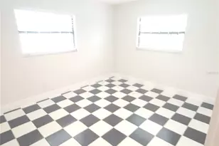 1835 Maryland Ave NE, Saint Petersburg, FL 33703 - Photo 18