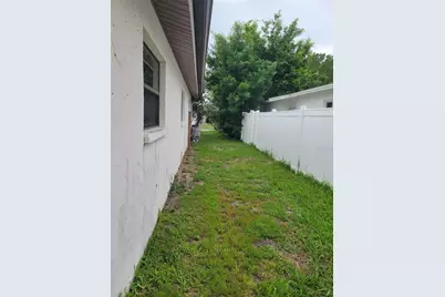 1835 Maryland Avenue NE, Saint Petersburg, FL 33703 - Photo 36