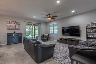 11862 Lake Lucaya Dr, Riverview, FL 33579 - Photo 22
