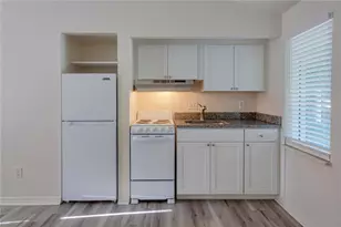 1102 Sunset Point Rd, Clearwater, FL 33755 - Photo 16