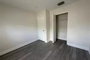 4105 Waterside Island Ct, Tampa, FL 33617 - Photo 8