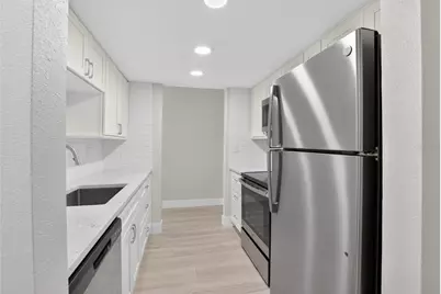 3795 41st Lane S #A, Saint Petersburg, FL 33711 - Photo 6