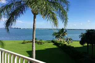 5151 Isla Key Blvd S, Saint Petersburg, FL 33715 - Photo 1